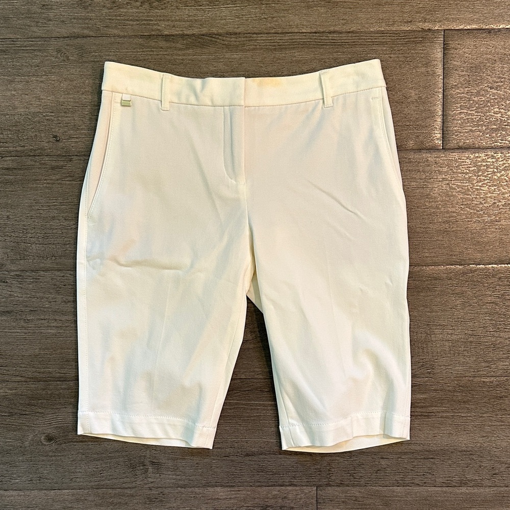 White House Black Market Cream Women's Bermudas